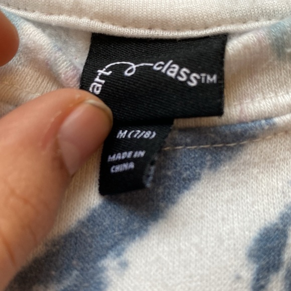 Iittle girls 7-8 target art class sweatshirt, NEW WITHOUT TAGS - Picture 2 of 6